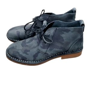 Hush Puppies Gray Camo Lace-Up Ankle Boots